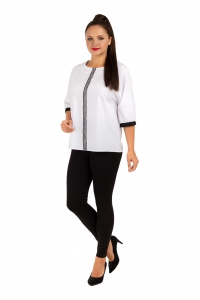 Блуза из белой ниагары с черным кружевом спереди