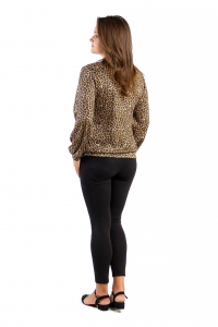 Трикотажный пуловер с леопардовым принтом