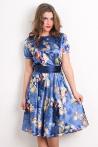 Атласное платье с цветочным принтом