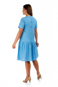 Голубое льняное платье с воланом