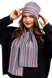 Трикотажный женский комплект: шапка и шарф в полоску
