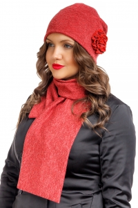Женские шапка с шарфом в комплекте